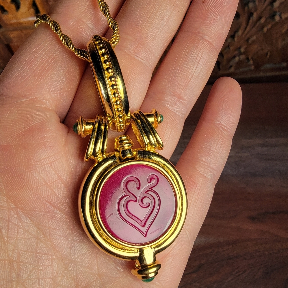 Joan Rivers For Tova Beverly Hills Perfume Pendant with Avon Gold Twist Chain